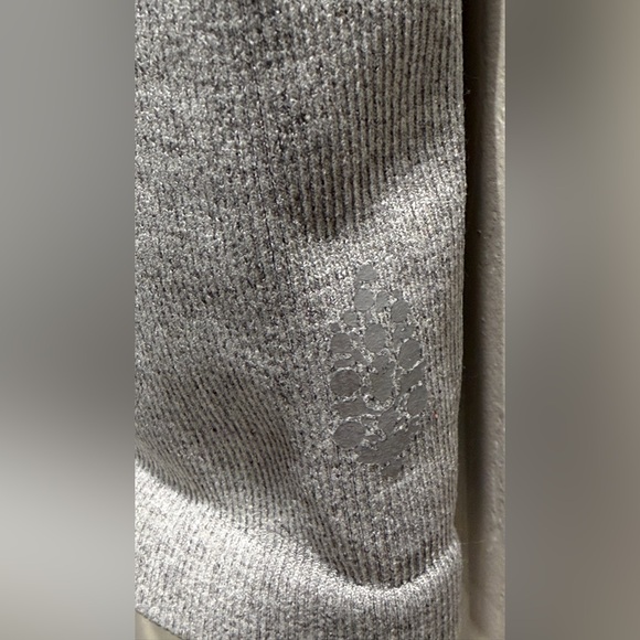 Free People Movement Happiness Runs Crop Tank Ribbed Heather Gray M/L NWOT - Picture 5 of 8